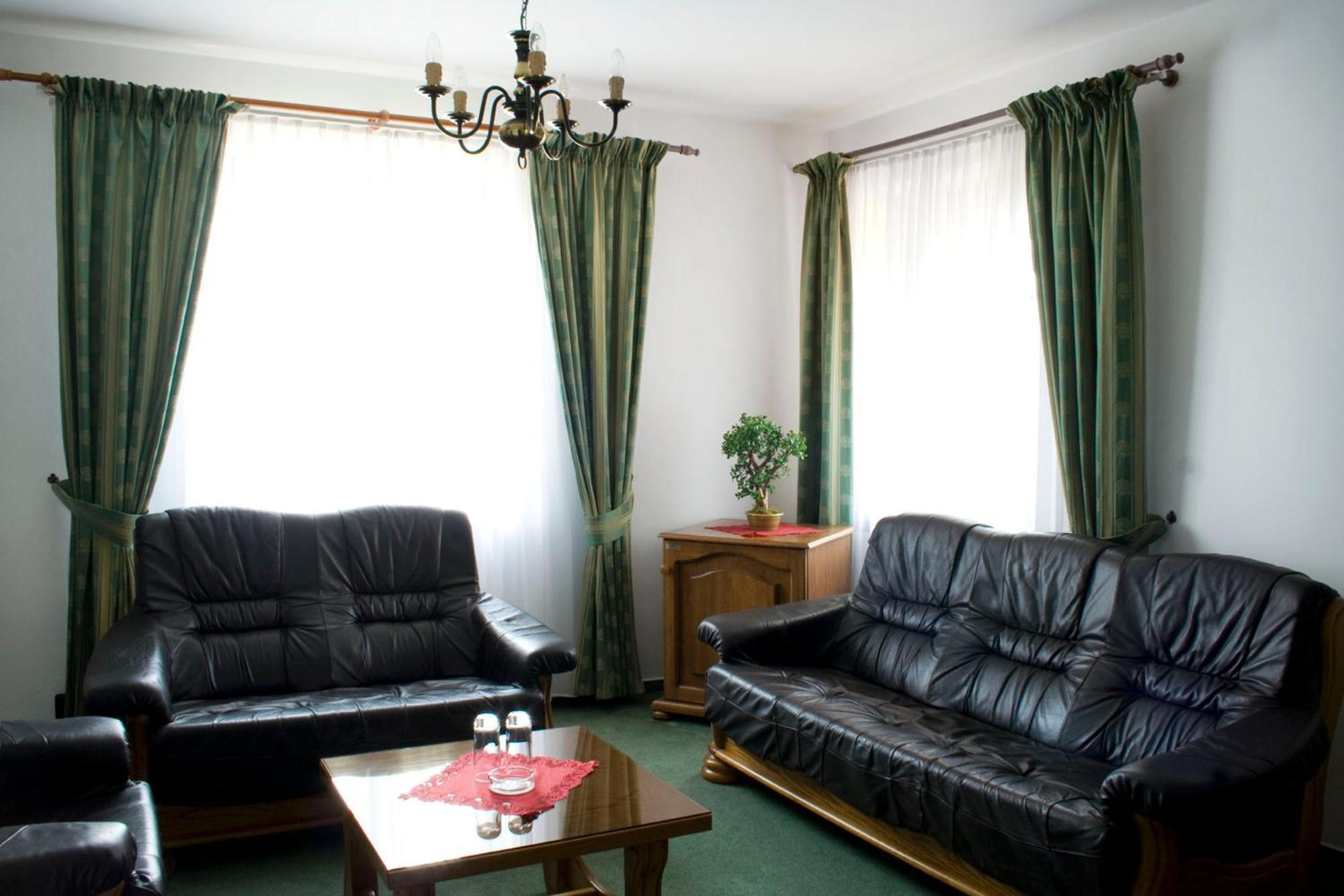 Hotel Zamecek Pod Hradem Stary Jicin 111 Extérieur photo
